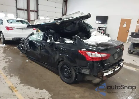 2012 Ford Focus Se z USA, uszkodzony, nr VIN 1FAHP3F28CL455101